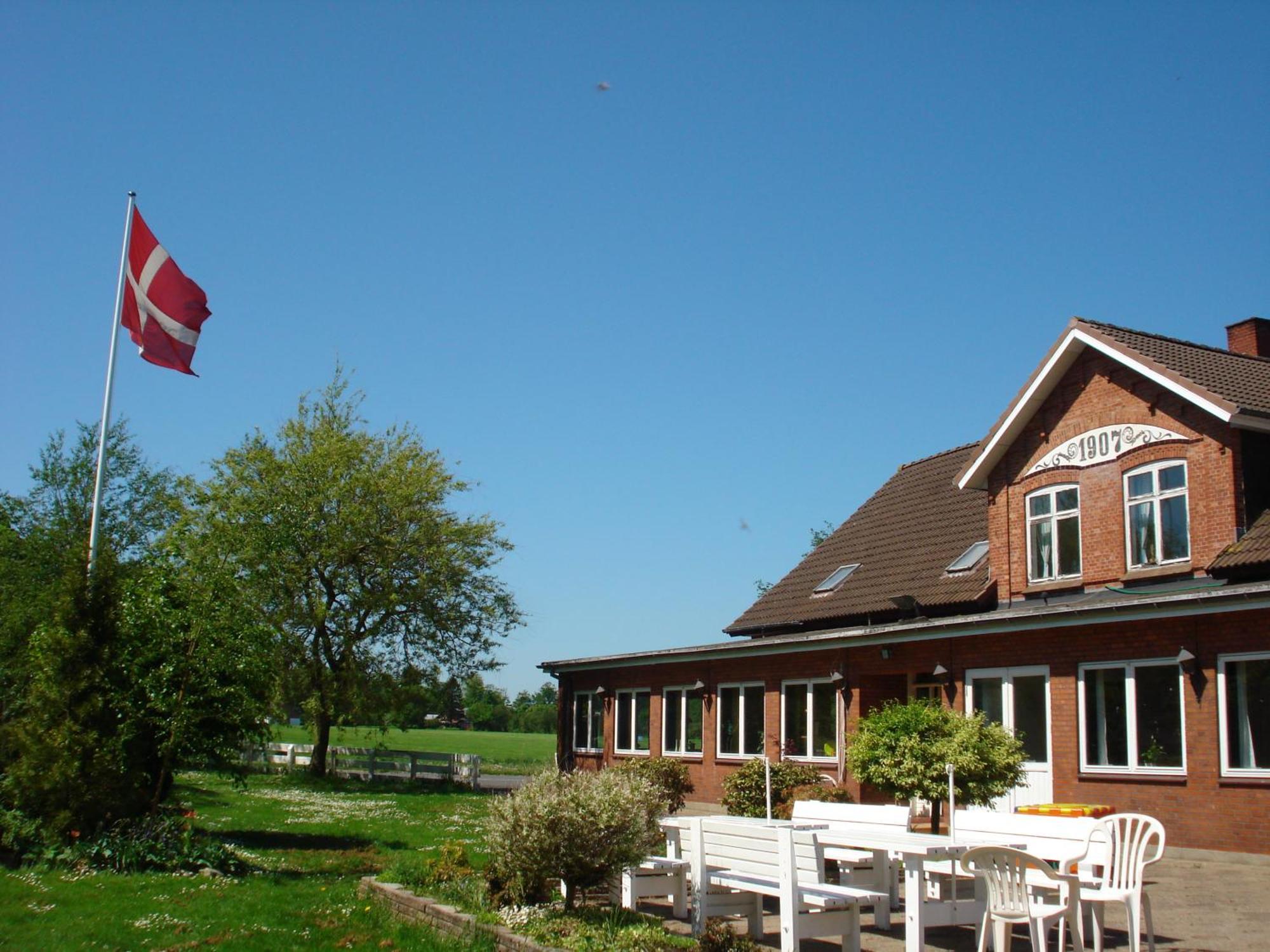 Mikkelborg Kro Rødding Exterior foto