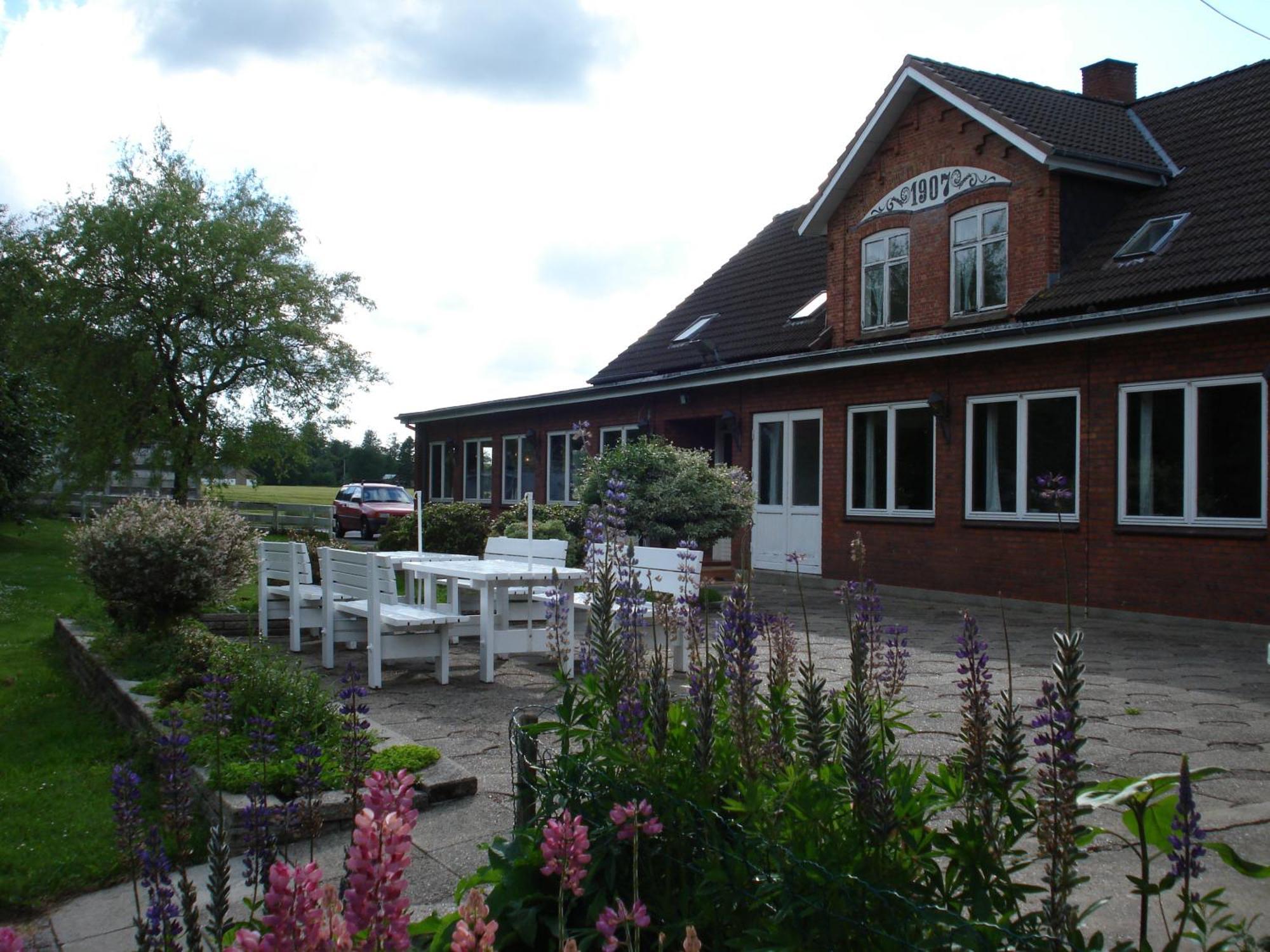 Mikkelborg Kro Rødding Exterior foto
